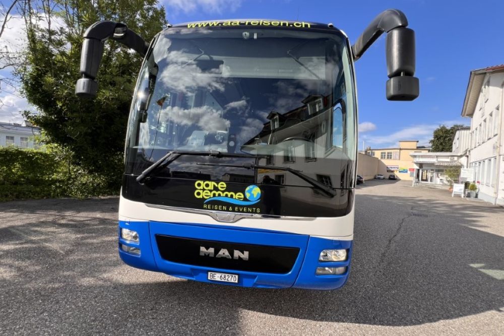 Car Bus Man Lions Coach Aare Aemme Reisen Events 1